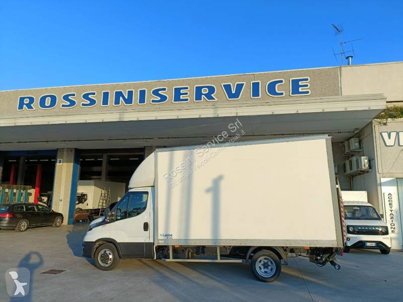 Furgoneta Iveco