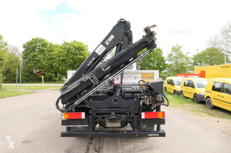 Furgoneta Mercedes Vario 816D mit Ladekran 3...