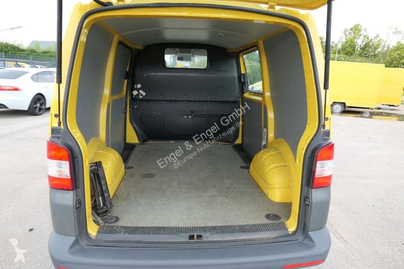 Комерційні автомобілі Volkswagen T5 Transporter...