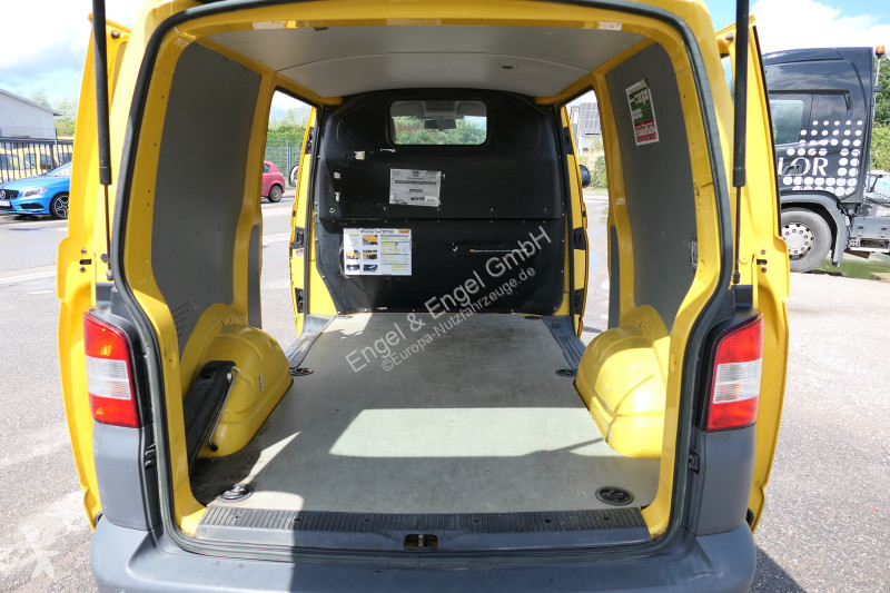 Autoutilitară Volkswagen T5 Transporter 2.0 TDI...