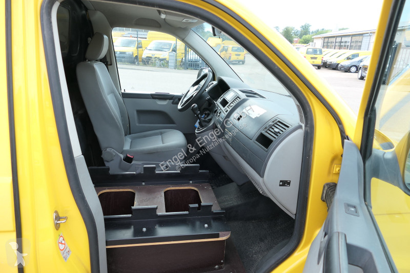 Autoutilitară Volkswagen T5 Transporter 2.0 TDI...