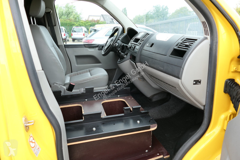 Autoutilitară Volkswagen T5 Transporter 2.0 TDI...