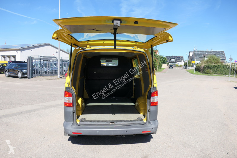 Autoutilitară Volkswagen T5 Transporter 2.0 TDI...