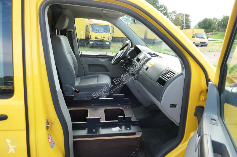 Véhicule utilitaire Volkswagen T5 Transporter...