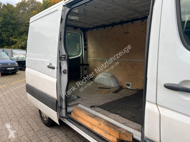 Véhicule utilitaire Mercedes 215CDI...