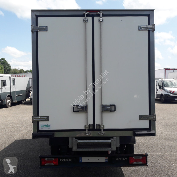 Véhicule utilitaire Iveco FRIGO OPTION HAYON -...