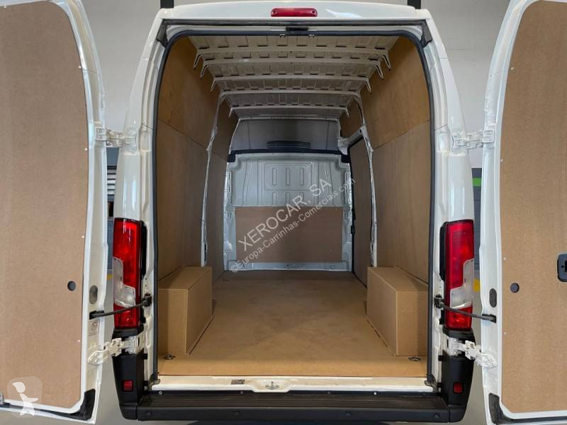 Veículo utilitário Peugeot