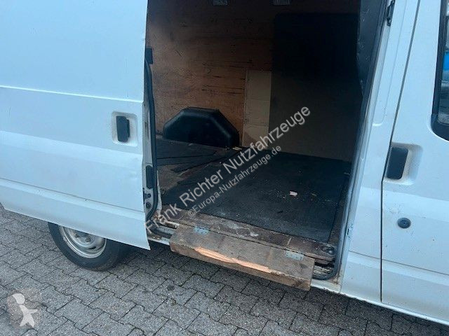 Užitkové vozidlo Ford TÜV bis 10/26