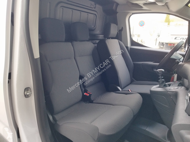 Véhicule utilitaire Citroën BERLINGO VAN XL...