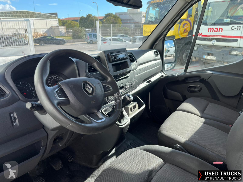Samochód dostawczy Renault