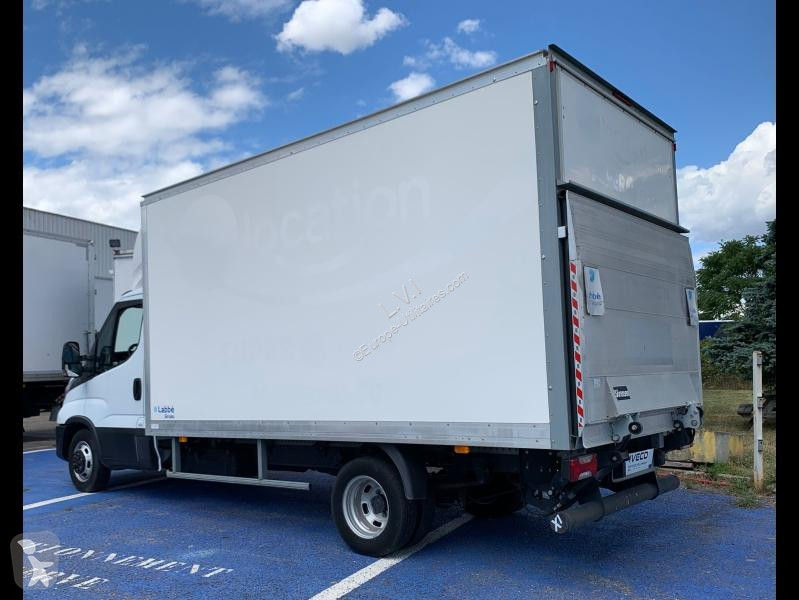 Véhicule utilitaire Iveco CCb 35C16H...