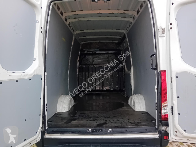 Veicolo commerciale Iveco DAILY 35S14 AT8