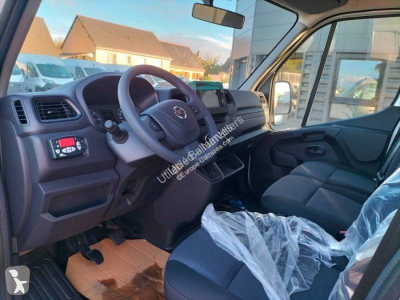 Furgoneta Nissan