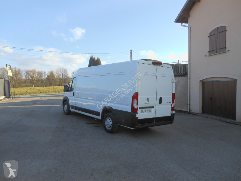 Véhicule utilitaire Peugeot 435 L4H2 2.2...