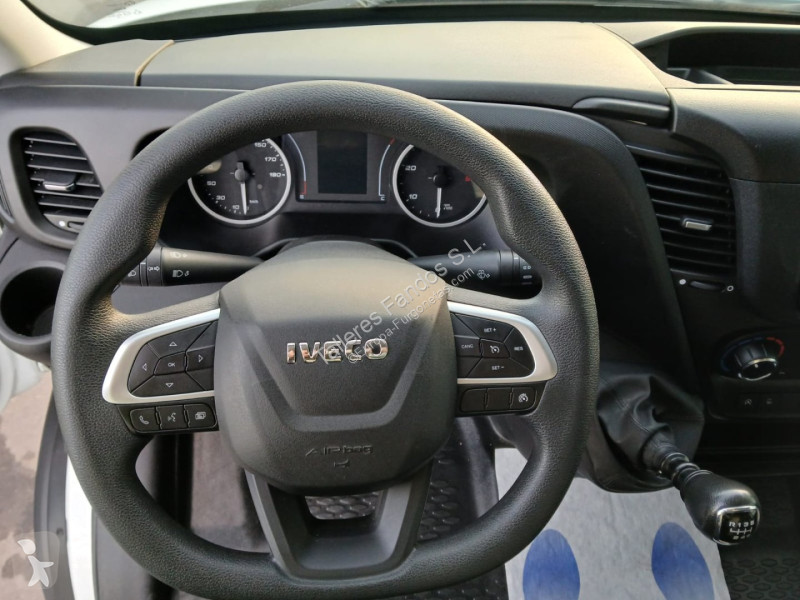 Autoutilitară Iveco  35S14 V 12m3
