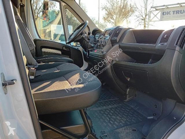 Autoutilitară Peugeot BOXER L3H2