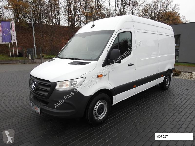Véhicule utilitaire Mercedes ESPRINTER NOWY...