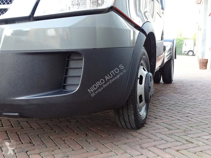 Furgoneta Iveco 35C18 BE TREKKER 3 ZITS EURO 5...