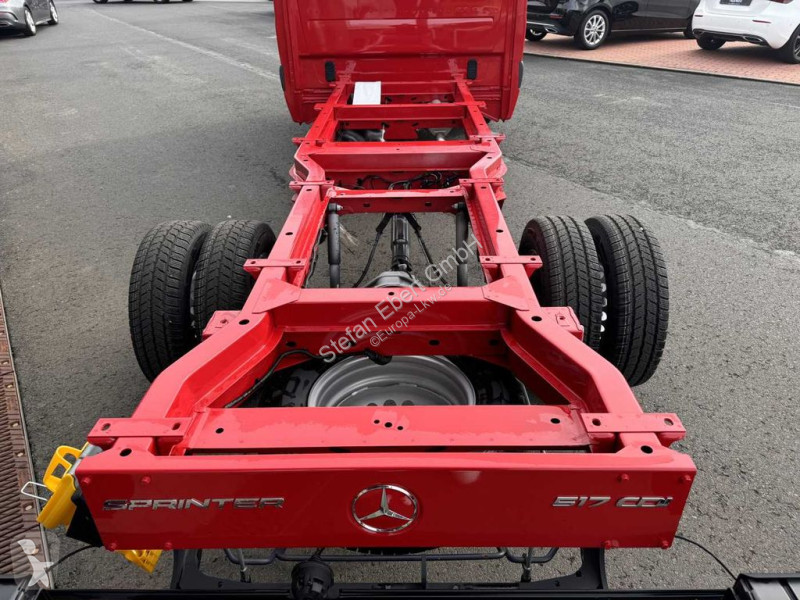 Véhicule utilitaire Mercedes 517 CDI 4325...