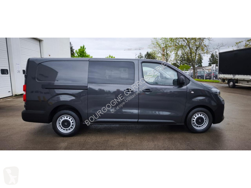 Véhicule utilitaire Opel VIVARO M1 2900 2.5...