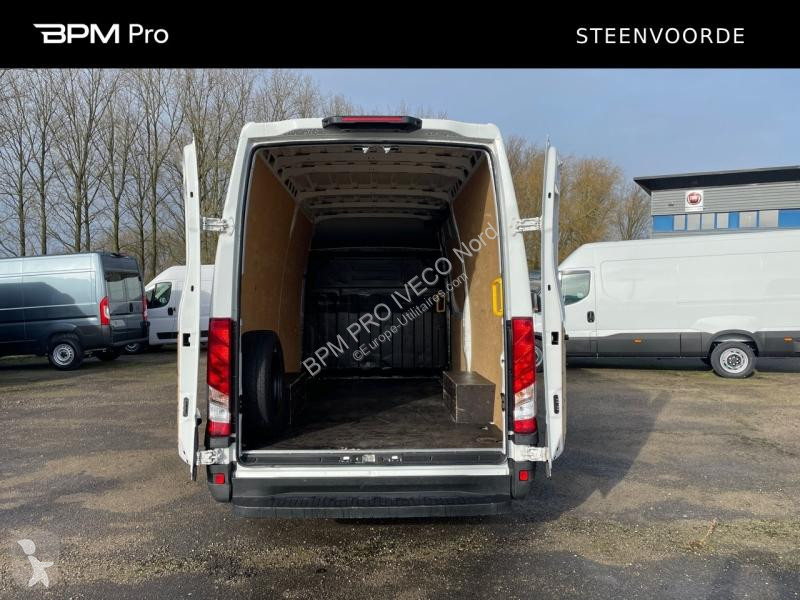 Véhicule utilitaire Iveco 35S Fg Fourgon Tôlé...