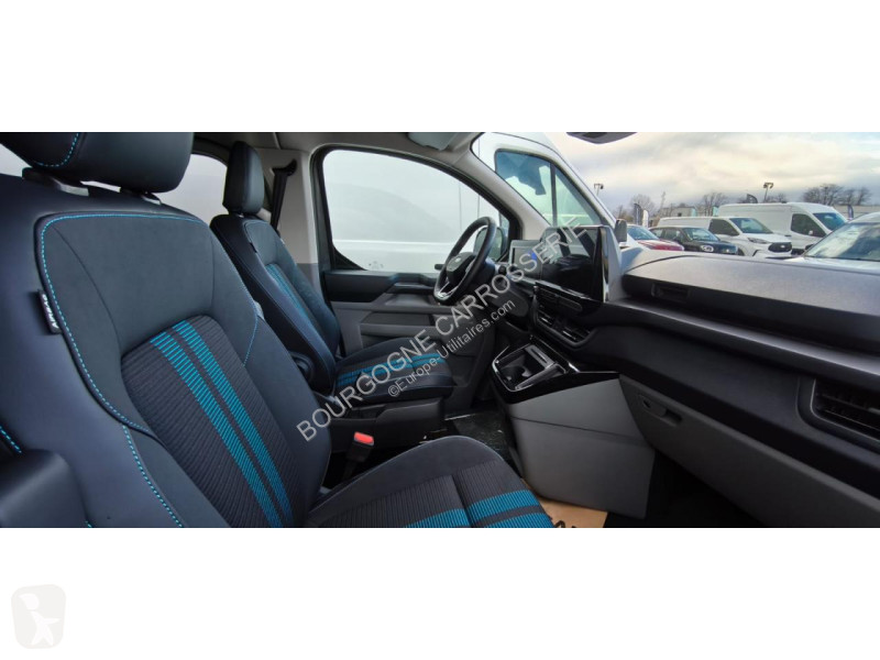 Véhicule utilitaire Ford TRANSIT CUSTOM 2.0...