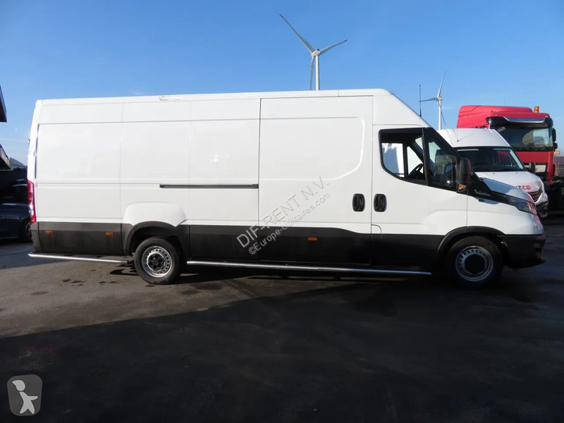 Veículo utilitário Iveco 35 S 14 A8