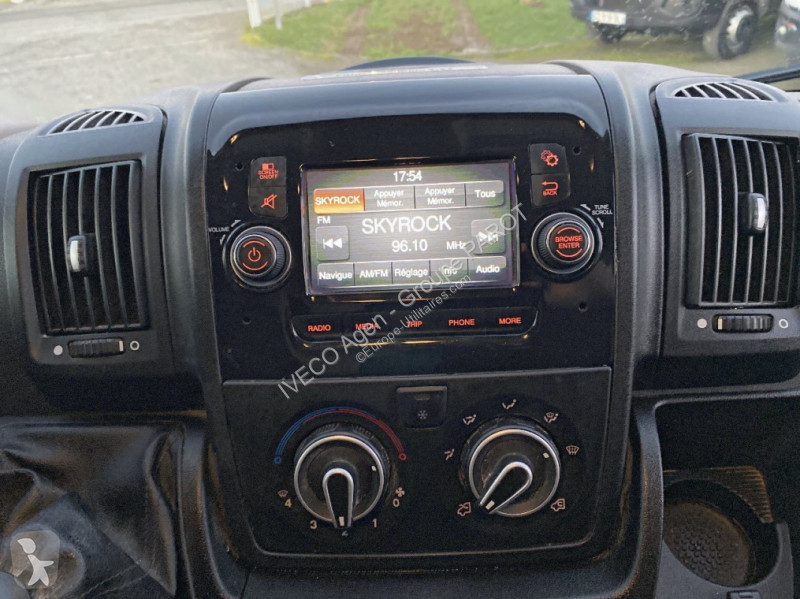 Furgoneta Citroën 33 L2H2 2.2 BlueHDi 140...