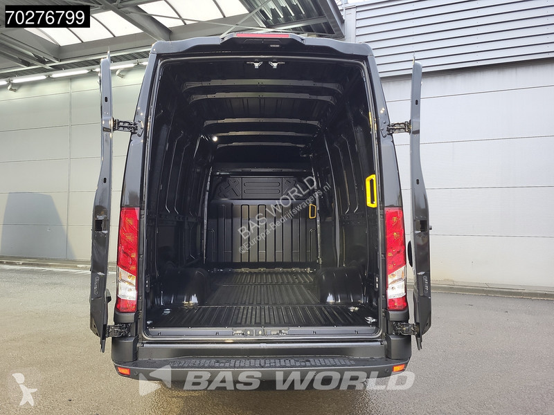 Užitkové vozidlo Iveco 35C21 210PK 3.0L Black...
