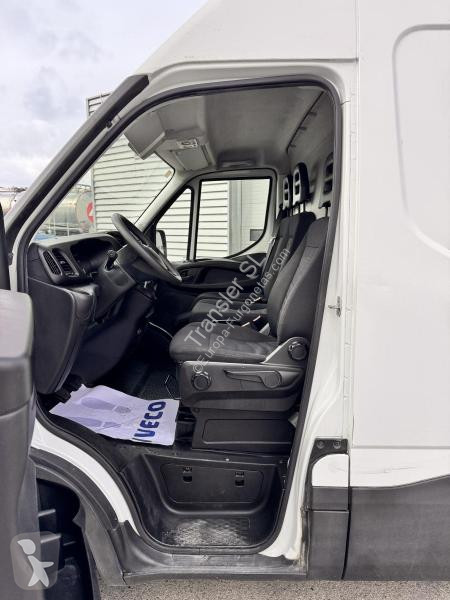 Veicolo commerciale Iveco 35-S-16