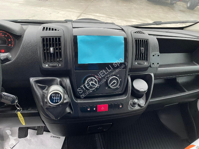 Veicolo commerciale Citroën JUMPER 33 L2H2 130