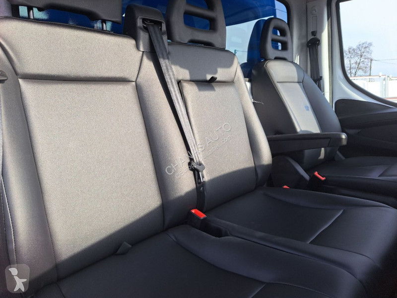 Veículo utilitário Iveco 35C18 180CV 3L...