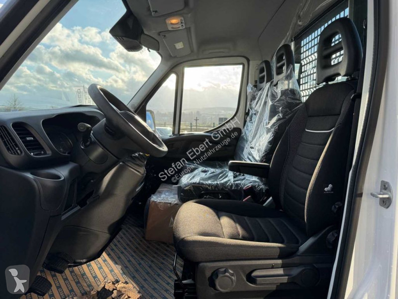 Véhicule utilitaire Iveco 35S14 Pritsche...