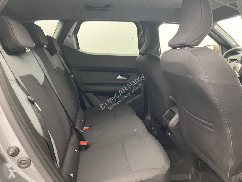 Bedrijfswagen Dacia Duster Hybrid 140 4x2