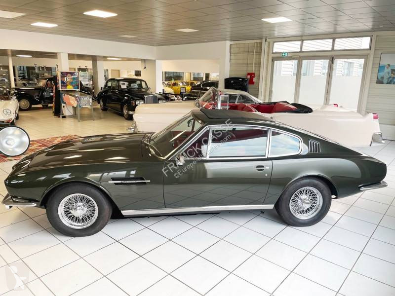 Véhicule utilitaire Aston Martin