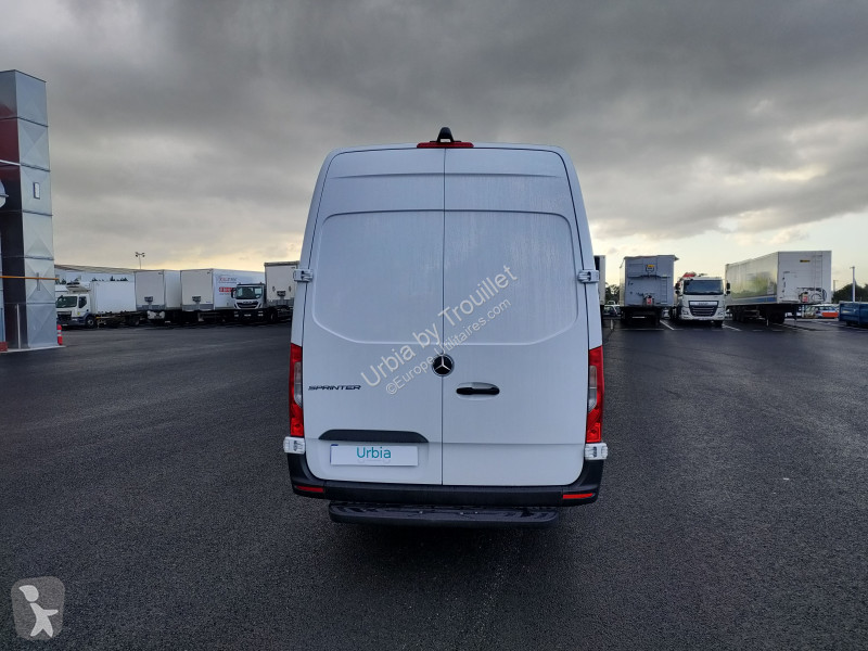 Véhicule utilitaire Mercedes SPRINTER FOURGON