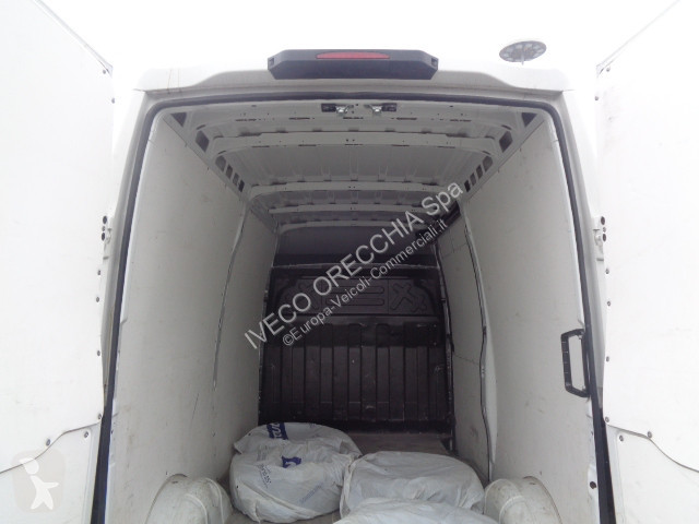 Furgoneta Iveco DAILY 35S14 3520