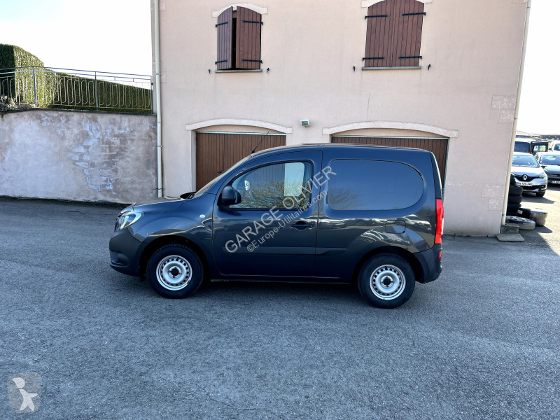Véhicule utilitaire Mercedes Compact 109 1.5...