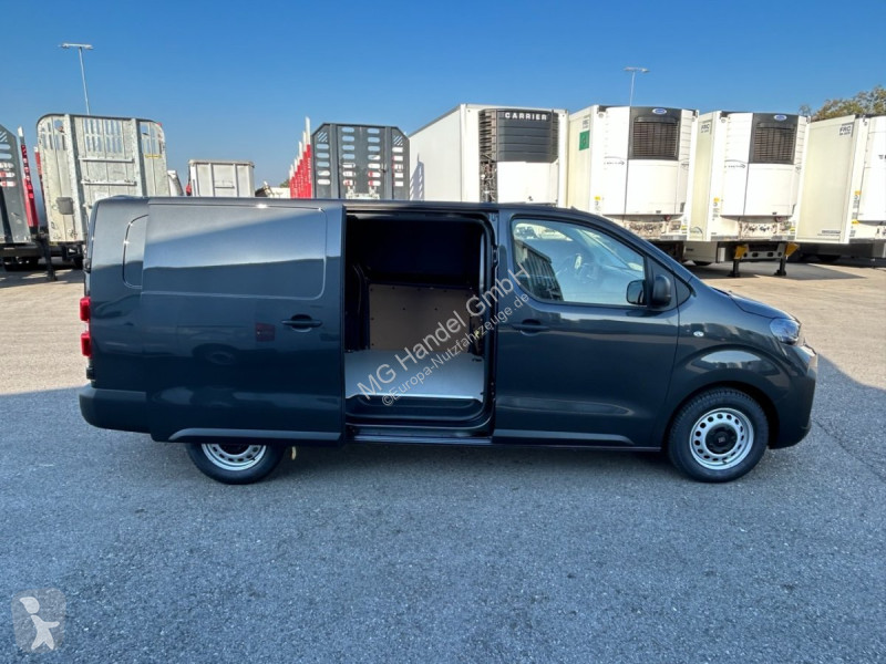 Užitkové vozidlo Fiat Scudo Maxi BlueDHi 120...