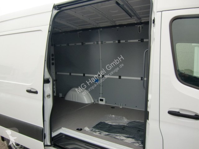 Užitkové vozidlo Mercedes Sprinter 319 CDI...