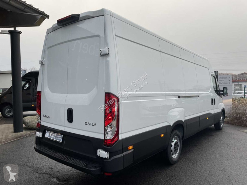 Nyttofordon Iveco 35S16V *Klima*R4.100mm*