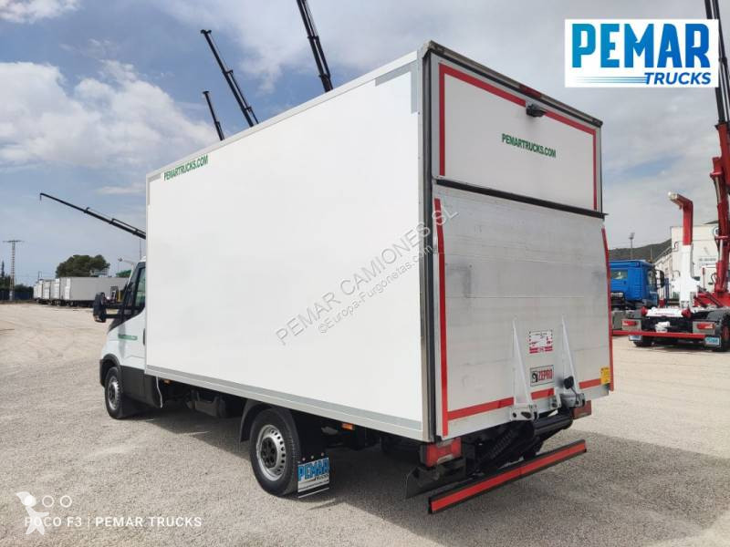 Véhicule utilitaire Iveco