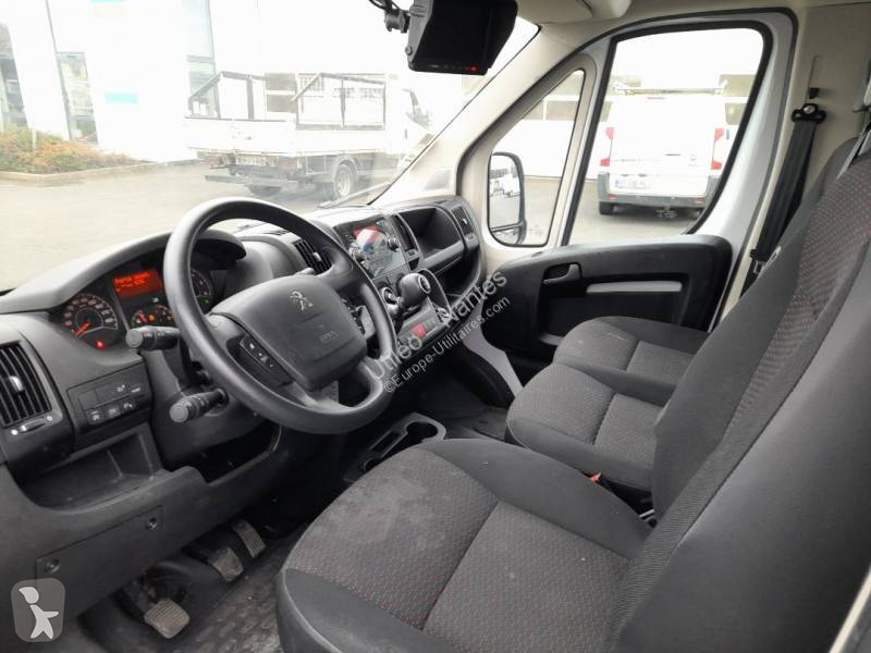 Véhicule utilitaire Peugeot
