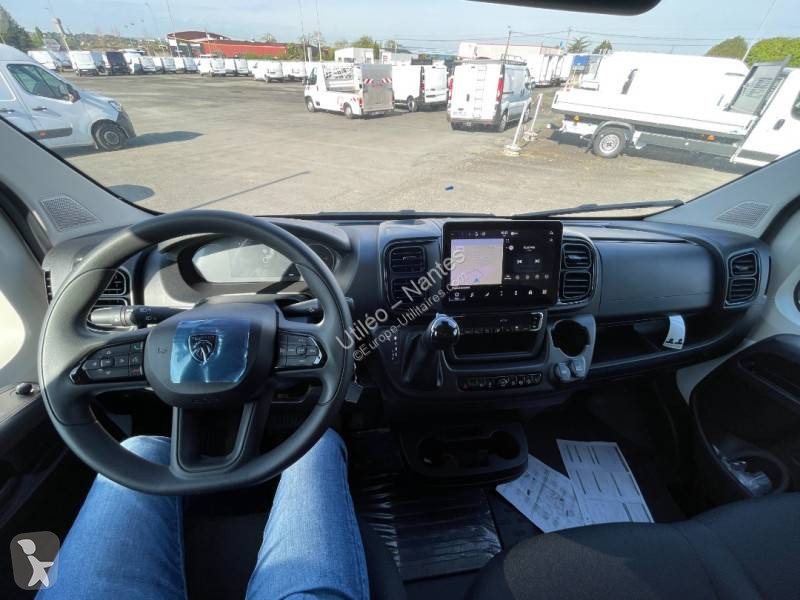 Véhicule utilitaire Peugeot