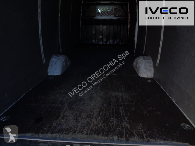 Veículo utilitário Iveco DAILY 35S16 - 4100