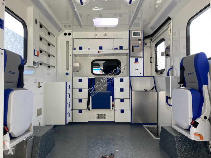 Furgoneta Mercedes 419 Container Ambulance...