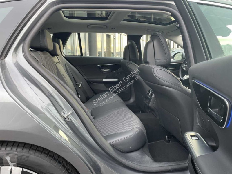 Véhicule utilitaire Mercedes C 180 T 9G...