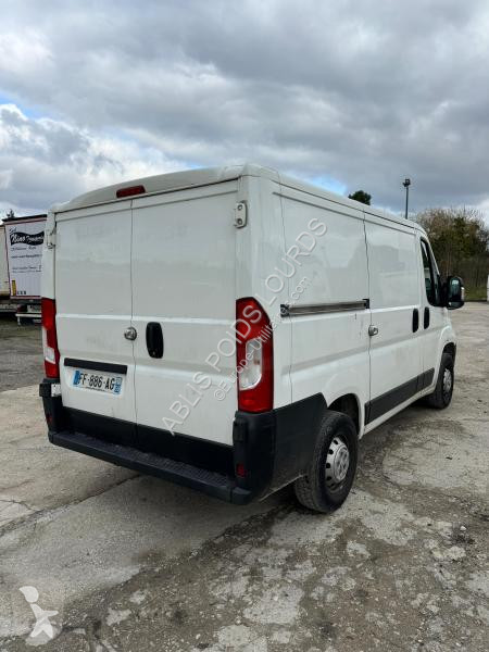 Véhicule utilitaire Peugeot