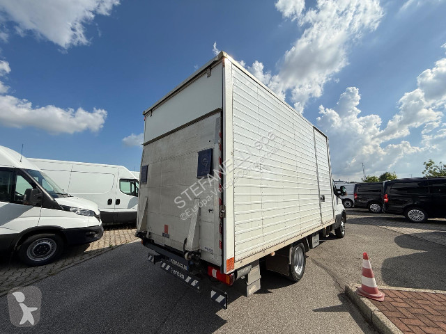 Furgoneta Iveco DAILY 35C14H BOX + SPONDA