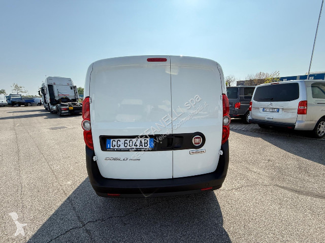 Furgoneta Fiat Doblo Cargo Maxi 1.6 mjt 105cv...